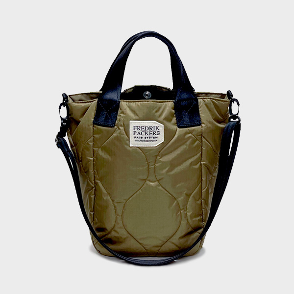  g[gobOlCLO5 70D MISSION TOTE (XS) QUILTING
