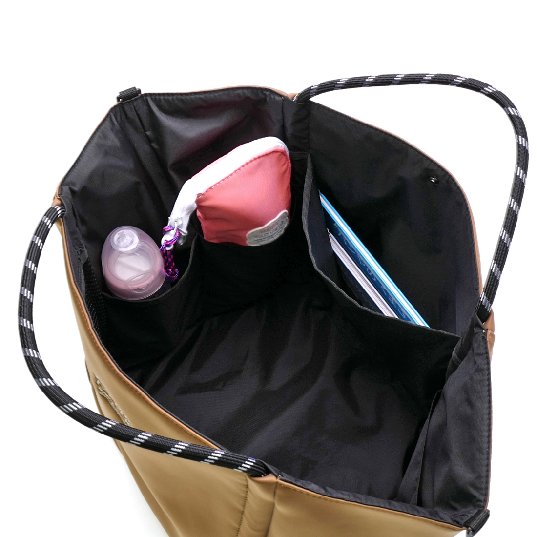 豊富なポケット1